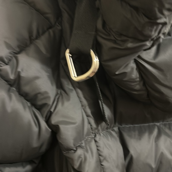 Burberry Coat- 100% authentic - Picture 9 of 13